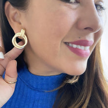 Load image into Gallery viewer, 18k Gold Filled Soft Twist Cylinder Stud Earring