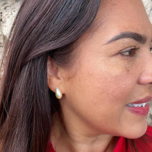 Load image into Gallery viewer, 18k Gold Filled Chunky Smooth Pearl Tear Drop Earring