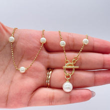 Load image into Gallery viewer, 18k Gold-Filled Custom-Made Pearl Satellite Choker with Toggle Clasp and Pearl Charm
