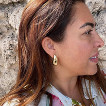 Load image into Gallery viewer, 18k Gold Filled Smooth XL Tear Drop Earring with Shell Patterns