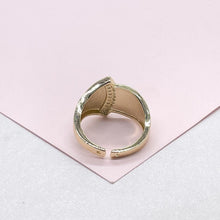 Load image into Gallery viewer, 18k Gold Filled Half Patterned Ring with Round Cut CZ