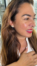 Load image into Gallery viewer, 18k Gold Filled Bead Heart Shaped Stud Earrings