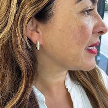 Load image into Gallery viewer, 18k Gold Filled Pearl Beaded Oval Hoop Earrings