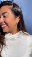 Load image into Gallery viewer, Synthetic Pearl Bubble Style Hoop Earring