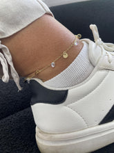 Load image into Gallery viewer, 18k Gold Filled Dainty Round CZ Charm Anklet, Summer Jewelry, Body Jewelry