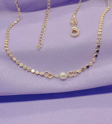 18k Gold Filled Flat Beaded Necklace With Pearl Ball In Center