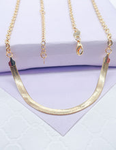 Load image into Gallery viewer, 18k Gold Filled Curb Link Necklace With Herring Bone Center Piece
