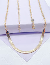 Load image into Gallery viewer, 18k Gold Filled Curb Link Necklace With Herring Bone Center Piece
