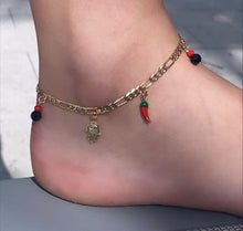Load image into Gallery viewer, 18k Gold Filled 4mm Figaro Link Charm Anklet Featuring Hamsa, Simulated
