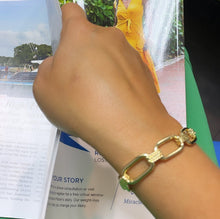 Load image into Gallery viewer, 18K Gold Filled Paper Clip Link Bracelet - 7.5”
