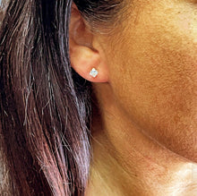 Load image into Gallery viewer, 18k Gold Filled 4mm Mini Cubic Zirconia Square Stud Earring
