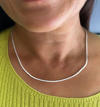 Load image into Gallery viewer, 18k Gold Filled 1.5mm Round Snake Chain
