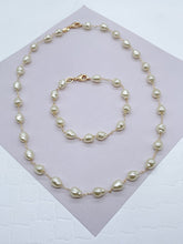 Load image into Gallery viewer, Elegant 18k Gold Filled Simulated Pearl Jewelry Set, Cream Pearl Bracelet
