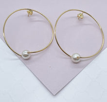 Load image into Gallery viewer, 18k Gold Filled Designed Thin Hoop Earring With Simulated Pearl
