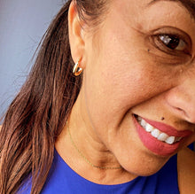 Load image into Gallery viewer, 18k Gold Filled Small Plain 15mm Hoop
