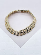 Load image into Gallery viewer, Vintage Style Diamond Cut 18k Gold Filled Thick Lotus Flower Bracelet
