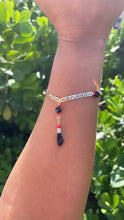 Load image into Gallery viewer, 18k Gold Filled Mariner Link Bracelet: Figa Charm &amp; Simulated Azabaches
