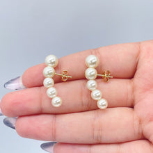 Load image into Gallery viewer, 18k Gold Filled 5 Firm Simulated Pearl Earrings
