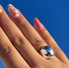 Load image into Gallery viewer, 18k Gold Filled Chunky but Hollow Inside Plain Round Band Ring
