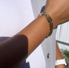 Load image into Gallery viewer, 18k Gold Filled Patterned Bracelet
