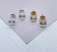 Load image into Gallery viewer, 18k Gold Filled Heart cz Stud Earrings
