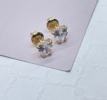 Load image into Gallery viewer, 18k Gold Filled Heart cz Stud Earrings

