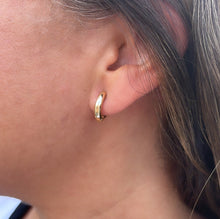 Load image into Gallery viewer, 18k Gold Filled Simple Plain Thin Huggie Wrap Earrings Wholesale Jewelry Supplies
