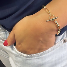 Load image into Gallery viewer, 18k Gold Filled Smooth Long Paper Clip Set With Toggle Enclosure
