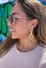 Load image into Gallery viewer, 18k Gold Filled Single Long Oval Chunky Link Earrings
