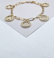 Load image into Gallery viewer, 18k Gold Filled PaperClip Bracelet With Multiple Sea Creatures Charms
