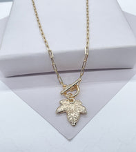 Load image into Gallery viewer, 18k Gold Filled Leaf Toggle Choker
