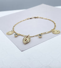 Load image into Gallery viewer, 18k Gold Filled Figaro Chain Anklet With Ocean Animal Charms &amp; Conch shell
