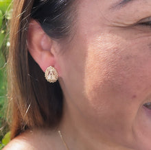 Load image into Gallery viewer, 18k Gold Filled Patterned Virgin Stud Earring
