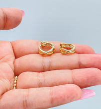 Load image into Gallery viewer, 18k Gold Filled Smooth Infinity Shaped Huggies
