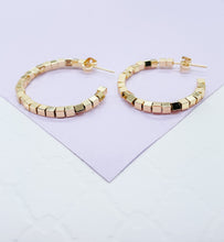 Load image into Gallery viewer, 18k Gold Filled Open Hoop C-Shape Earring featuring flexible square cubes
