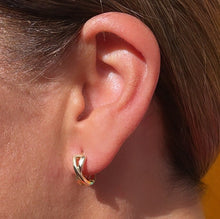 Load image into Gallery viewer, 18k Gold Filled Smooth Infinity Shaped Huggies
