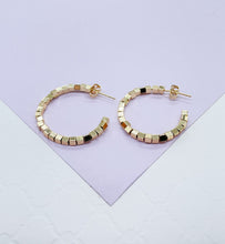 Load image into Gallery viewer, 18k Gold Filled Open Hoop C-Shape Earring featuring flexible square cubes
