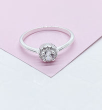 Load image into Gallery viewer, 925 Silver Solitare Ring With Round CZ Stones
