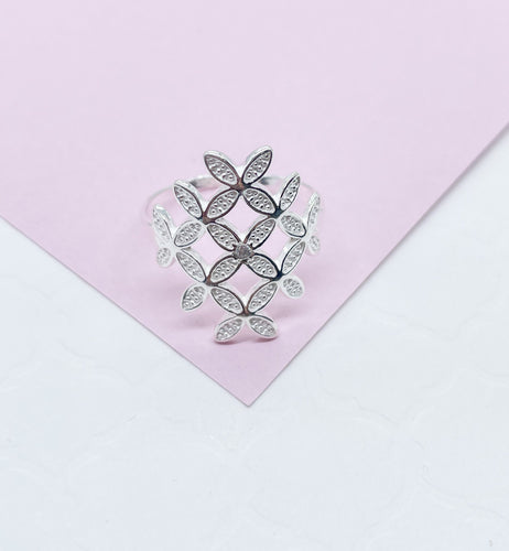 925 Sterling Silver Ring With Small Flowers Engraved With CZ Stone In Center