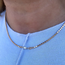 Load image into Gallery viewer, 18k Gold Filled Flat Beaded Necklace With Pearl Ball In Center
