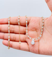 Load image into Gallery viewer, 18k GoldFilled Baguette CZ Stone Set With Pear Shaped Stone in Center
