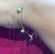 Load image into Gallery viewer, 18k Gold Filled Curb Link Plain Bracelet With Heart Charm
