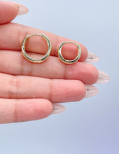 Load image into Gallery viewer, 18k Gold Filled Small Smooth Edged Plain Hoop EarringsWholesale Jewelry Supplies
