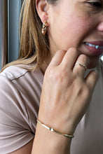 Load image into Gallery viewer, 18k Gold Filled Plain Smooth Wavy Ring
