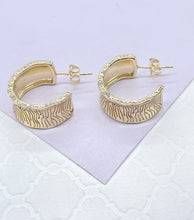 Load image into Gallery viewer, 18k Gold Filled Wide Tree Trunk Patterned Open Hoop Earrings
