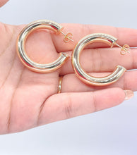 Load image into Gallery viewer, Thick 18k Gold Filled 7.5mm Smooth Open Hoops, Available in 2 Sizes
