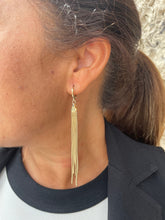 Load image into Gallery viewer, 18k Gold Filled Dangling earring with Individual Cable Chain Links
