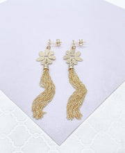 Load image into Gallery viewer, 18k Gold Filled Flower Medallion Earring With Singapore Chain Tassles
