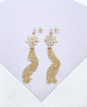 Load image into Gallery viewer, 18k Gold Filled Flower Medallion Earring With Singapore Chain Tassles

