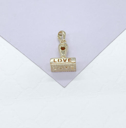 18k Gold Filled Love & Hearts Solid Wax Seal Stamp Pendant